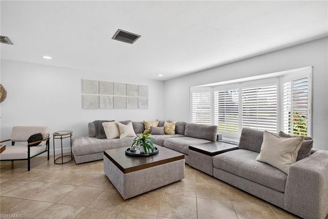 1421 SE 31st TER, Cape Coral, FL 33904