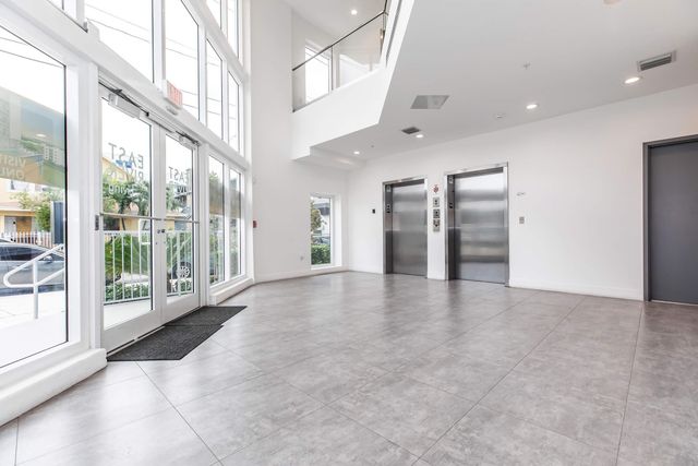 39 NW 7TH Avenue 405, Miami, FL 33128
