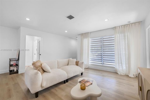 2101 N 56th Avenue, Hollywood, FL 33021