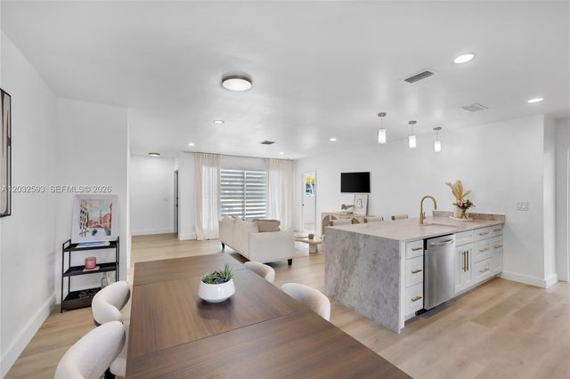 2101 N 56th Avenue, Hollywood, FL 33021