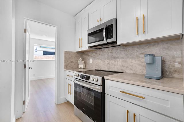 2101 N 56th Avenue, Hollywood, FL 33021