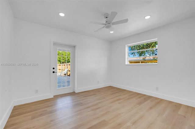 2101 N 56th Avenue, Hollywood, FL 33021