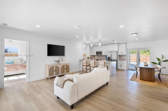 2101 N 56th Avenue, Hollywood, FL 33021