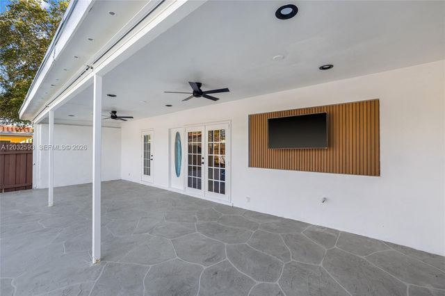 2101 N 56th Avenue, Hollywood, FL 33021