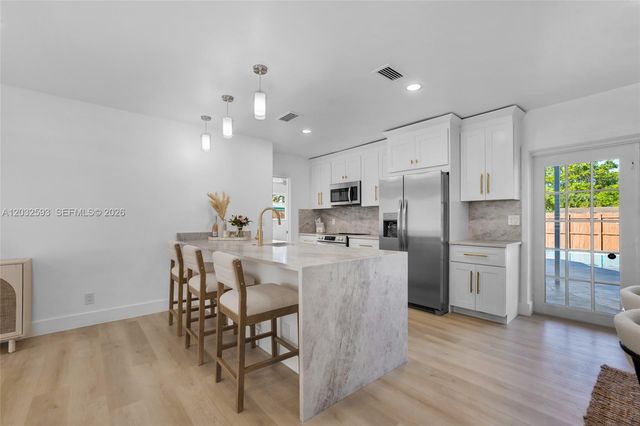 2101 N 56th Avenue, Hollywood, FL 33021