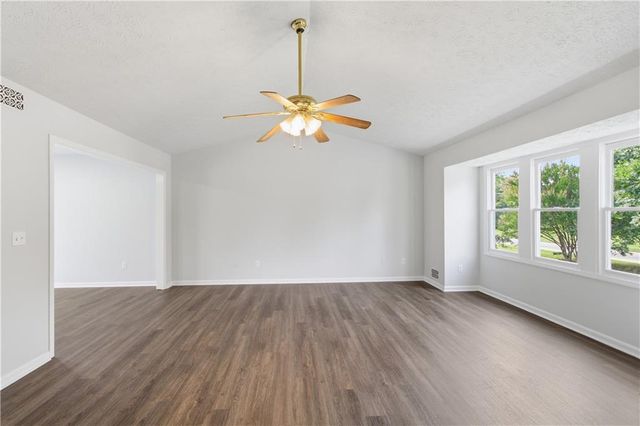 15 Fairfield Lane SW, Cartersville, GA 30120
