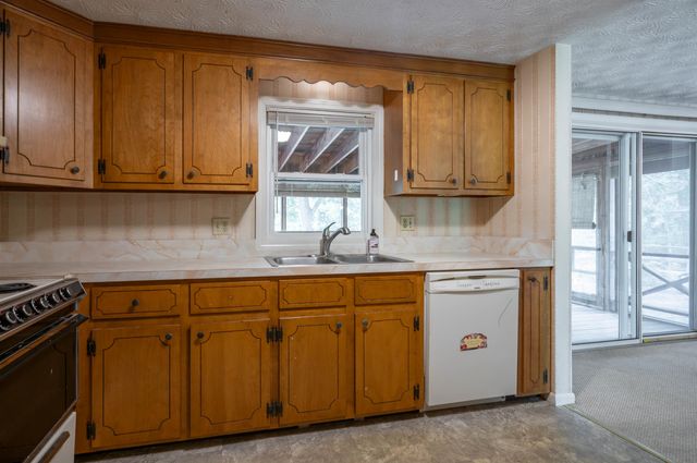 72 Back River Road, Merrimack, NH 03054