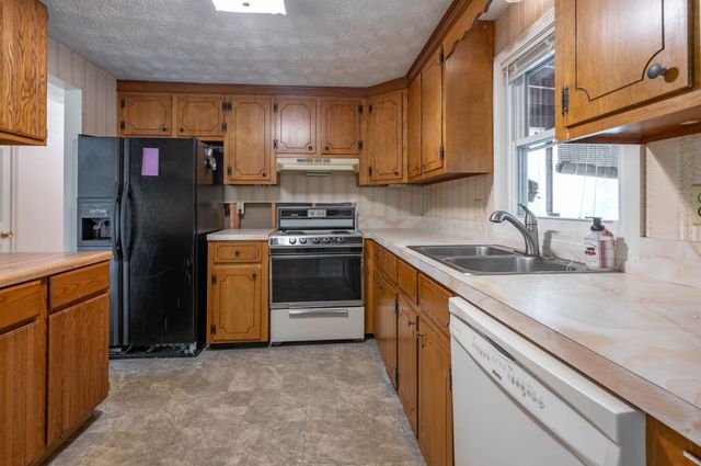 72 Back River Road, Merrimack, NH 03054