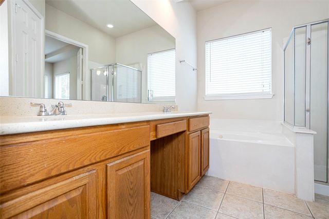 14524 American Kestrel DR, Austin, TX 78738