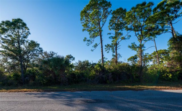 8281 DIMSTEAD ST., Port Charlotte, FL 33981