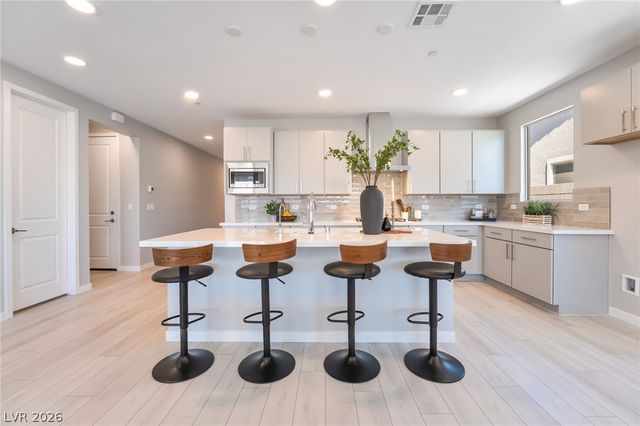 9229 Frazer Street, Las Vegas, NV 89166