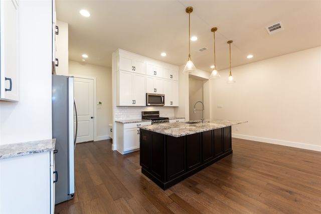 17704 Agave Lane, Dallas, TX 75252