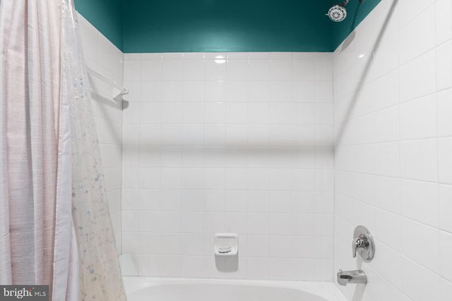 43985 EASTGATE VIEW DR, Chantilly, VA 20152