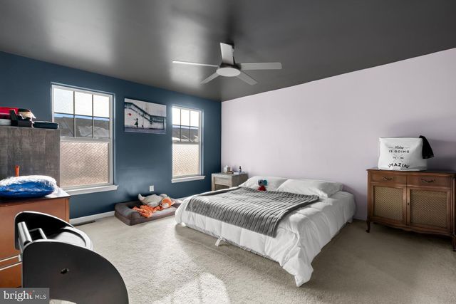 43985 EASTGATE VIEW DR, Chantilly, VA 20152