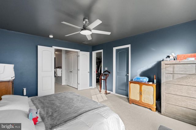 43985 EASTGATE VIEW DR, Chantilly, VA 20152