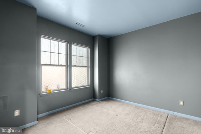 43985 EASTGATE VIEW DR, Chantilly, VA 20152