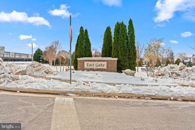43985 EASTGATE VIEW DR, Chantilly, VA 20152