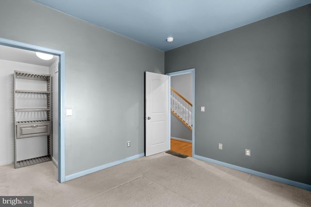 43985 EASTGATE VIEW DR, Chantilly, VA 20152