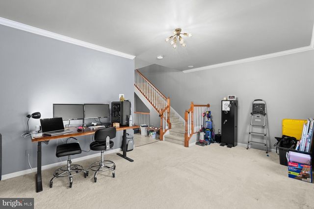 43985 EASTGATE VIEW DR, Chantilly, VA 20152