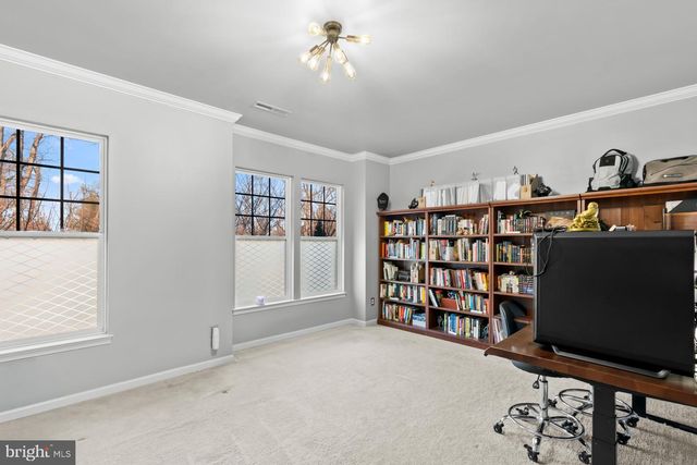 43985 EASTGATE VIEW DR, Chantilly, VA 20152