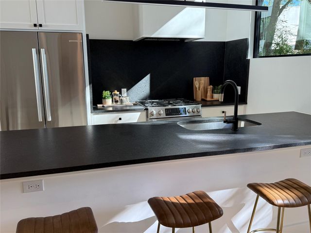 1604 Nash Ave B, Austin, TX 78704