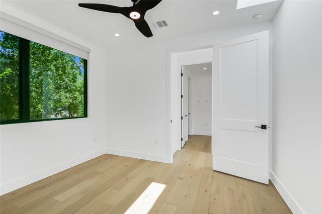 1604 Nash Ave B, Austin, TX 78704