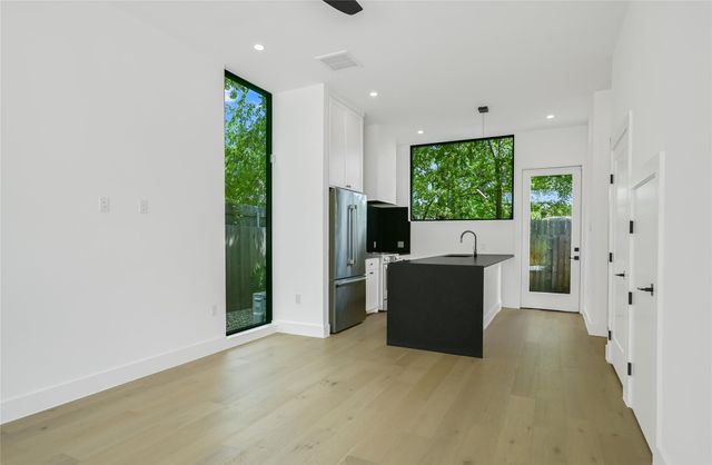 1604 Nash Ave B, Austin, TX 78704