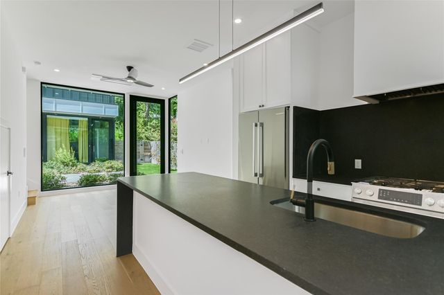 1604 Nash Ave B, Austin, TX 78704