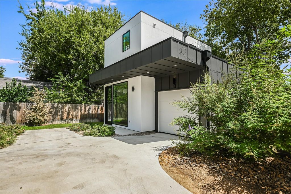 1604 Nash Ave B, Austin, TX 78704