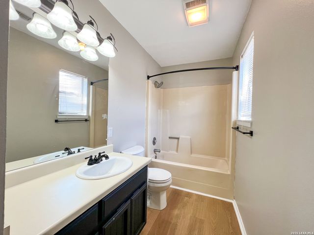 1440 LAURIE DR, Canyon Lake, TX 78133
