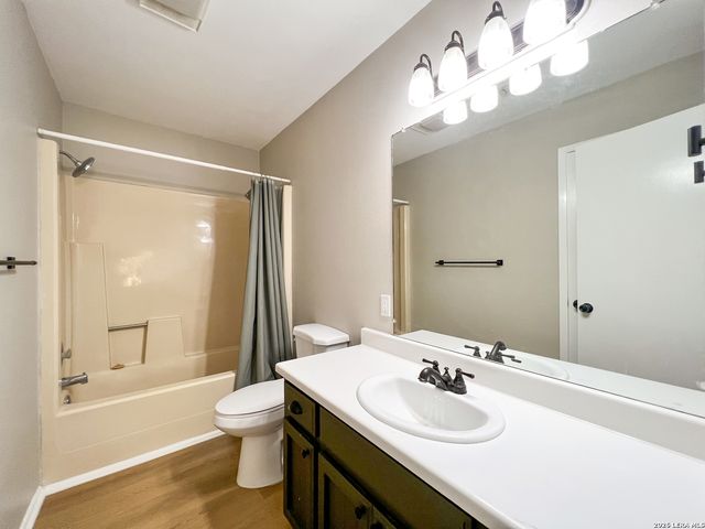 1440 LAURIE DR, Canyon Lake, TX 78133