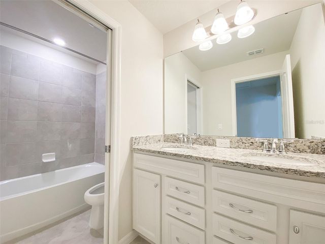 7208 OAKMOSS LOOP, Davenport, FL 33837