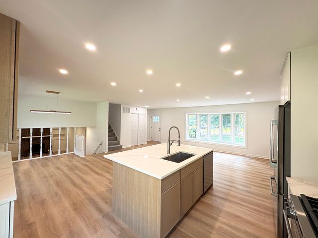1918 Templar Drive, Naperville, IL 60565