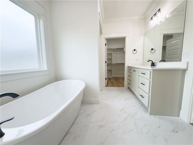 3 Chirnside Lane, Bella Vista, AR 72715