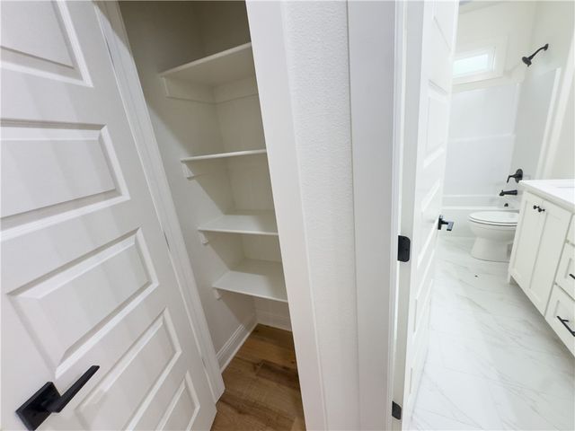 3 Chirnside Lane, Bella Vista, AR 72715