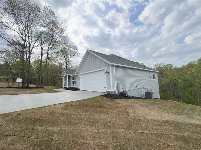 3 Chirnside Lane, Bella Vista, AR 72715
