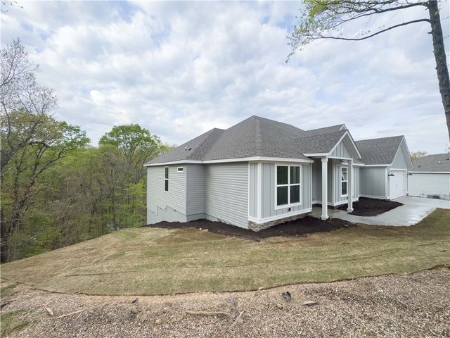 3 Chirnside Lane, Bella Vista, AR 72715