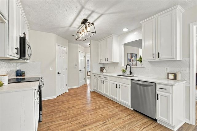 703 Country Grove Lane, Auburn, GA 30011