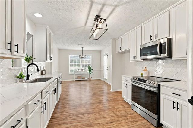 703 Country Grove Lane, Auburn, GA 30011