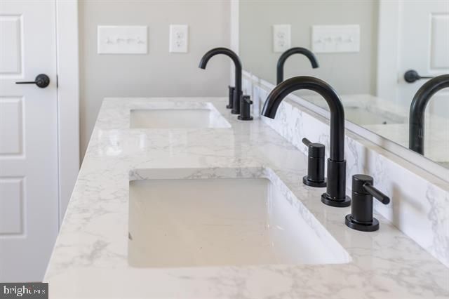 5125 RETRIEVER LN, Mcgaheysville, VA 22840