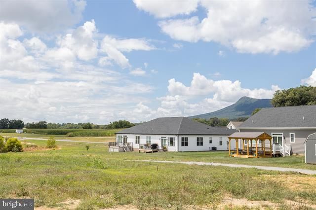 5125 RETRIEVER LN, Mcgaheysville, VA 22840