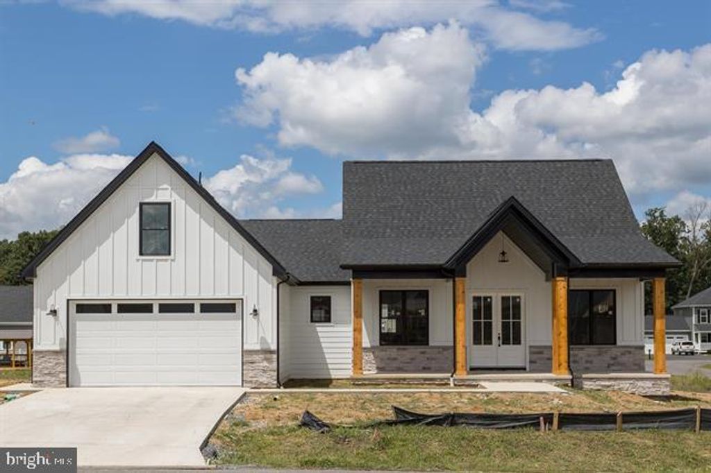 5125 RETRIEVER LN, Mcgaheysville, VA 22840