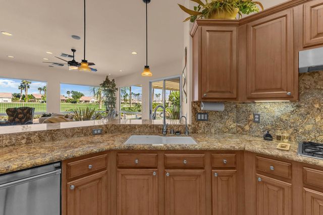 35719 Royal Sage Court, Palm Desert, CA 92211