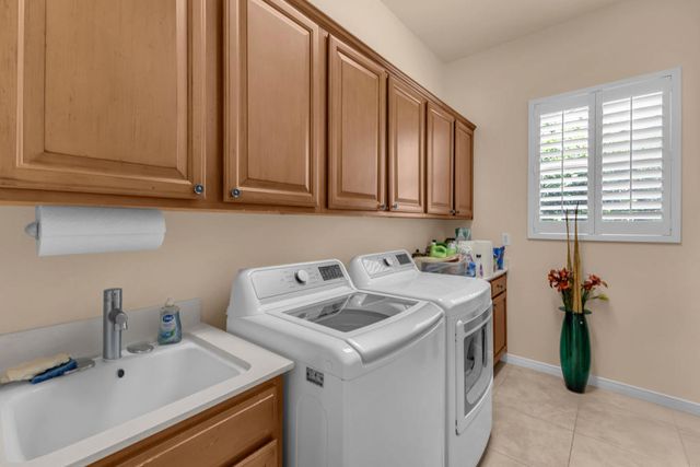 35719 Royal Sage Court, Palm Desert, CA 92211