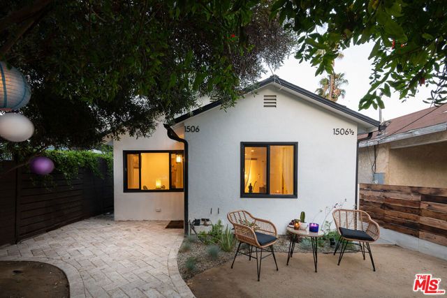 1506 N Benton Way, Los Angeles, CA 90026