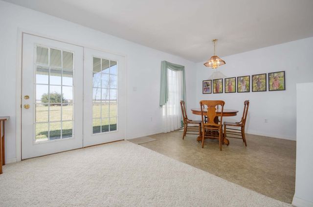 111 Hawthorn Estates Road, Salem, IL 62881