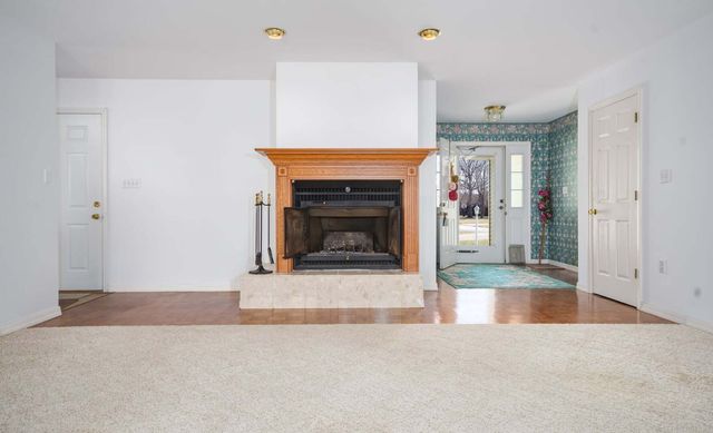 111 Hawthorn Estates Road, Salem, IL 62881