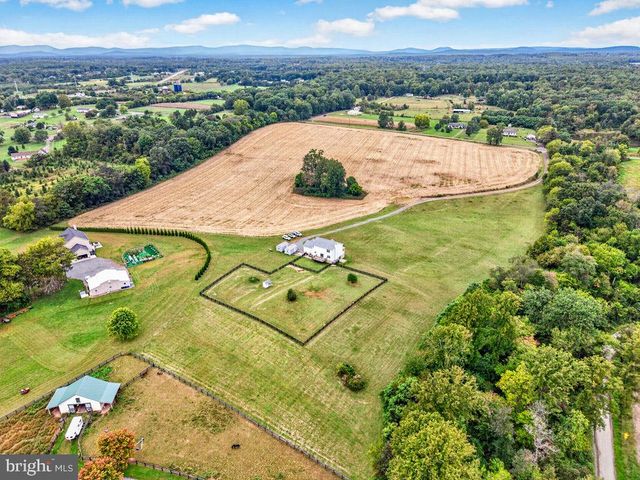 1234 CADENCE WAY, Midland, VA 22728