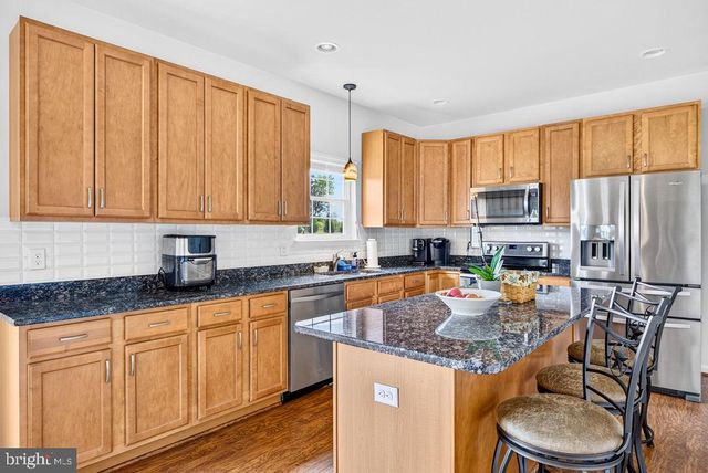 1234 CADENCE WAY, Midland, VA 22728