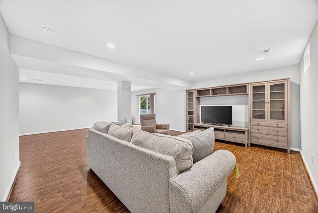 1234 CADENCE WAY, Midland, VA 22728